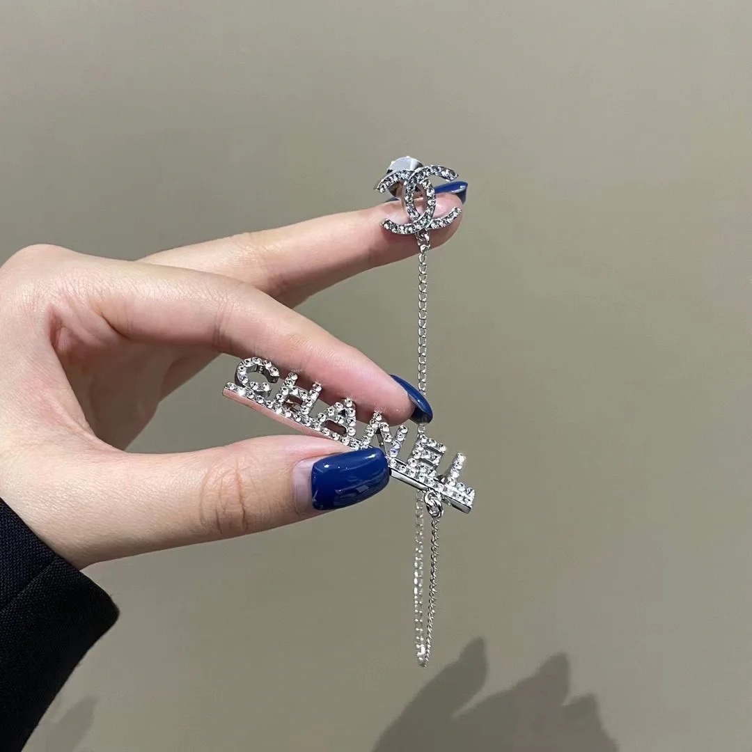 Chanel Monogram Tassel Chain Brooch - Rep Fashion™