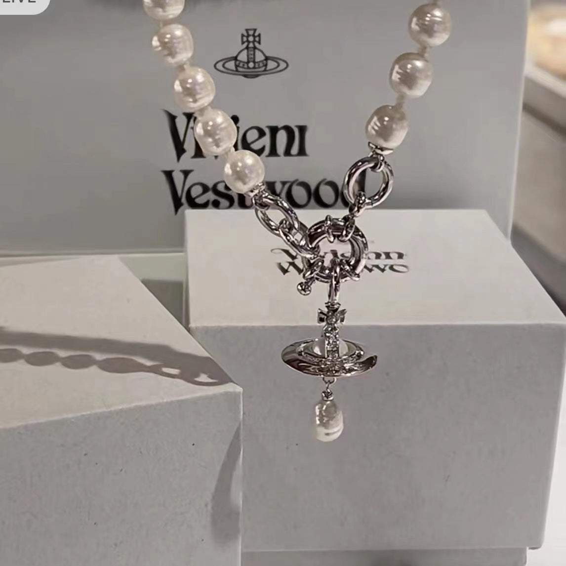 Vivienne Westwood Saturn Pendant Baroque Pearl Necklace - Rep Fashion™
