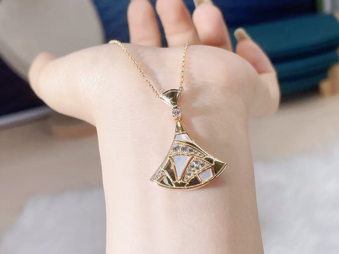Bvlgari Divas' Dream Necklace - Rep Fashion™
