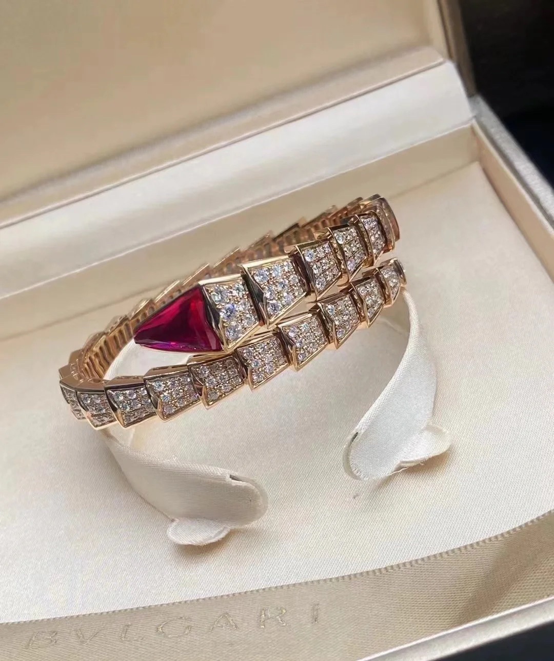 Dupe Bvlgari Serpenti Viper Bracelet in Rose Gold with Diamond and Rubellite - Rep Fashion™