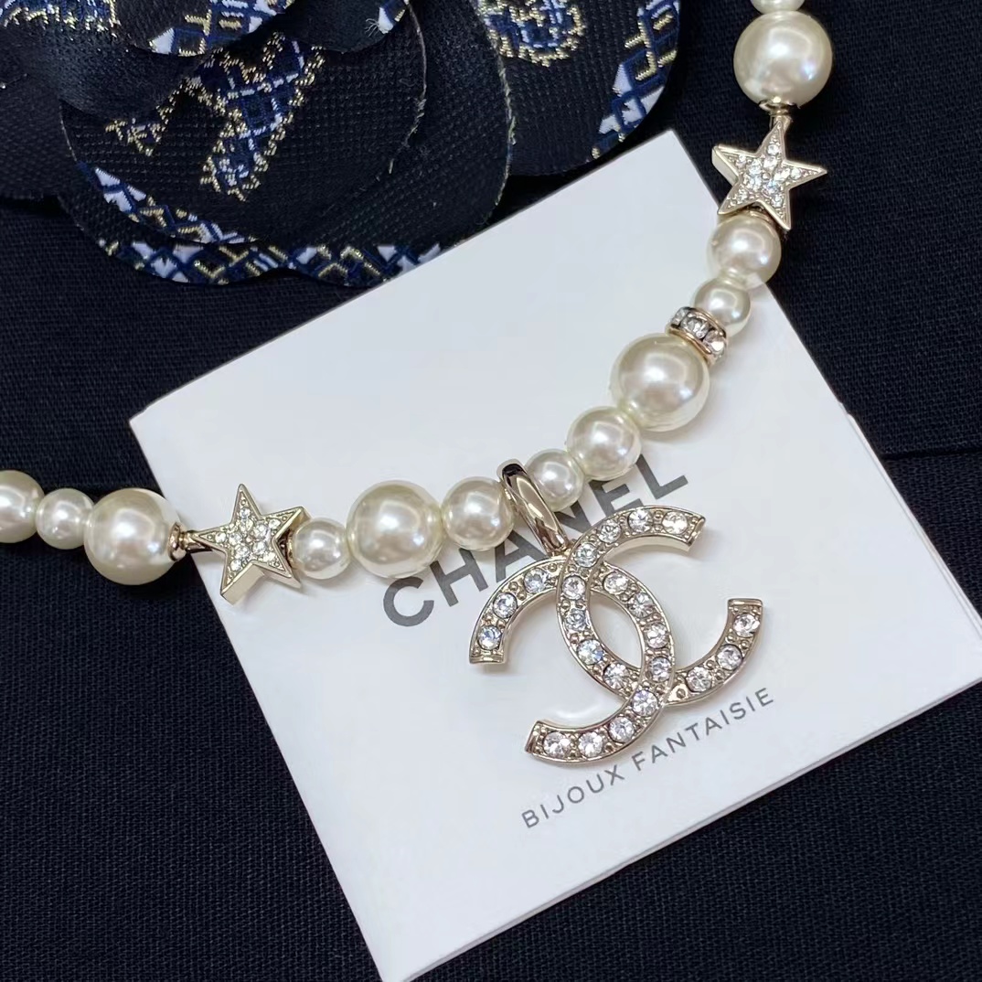 Chanel Star Double C Pendant Pearl Necklace - Rep Fashion™