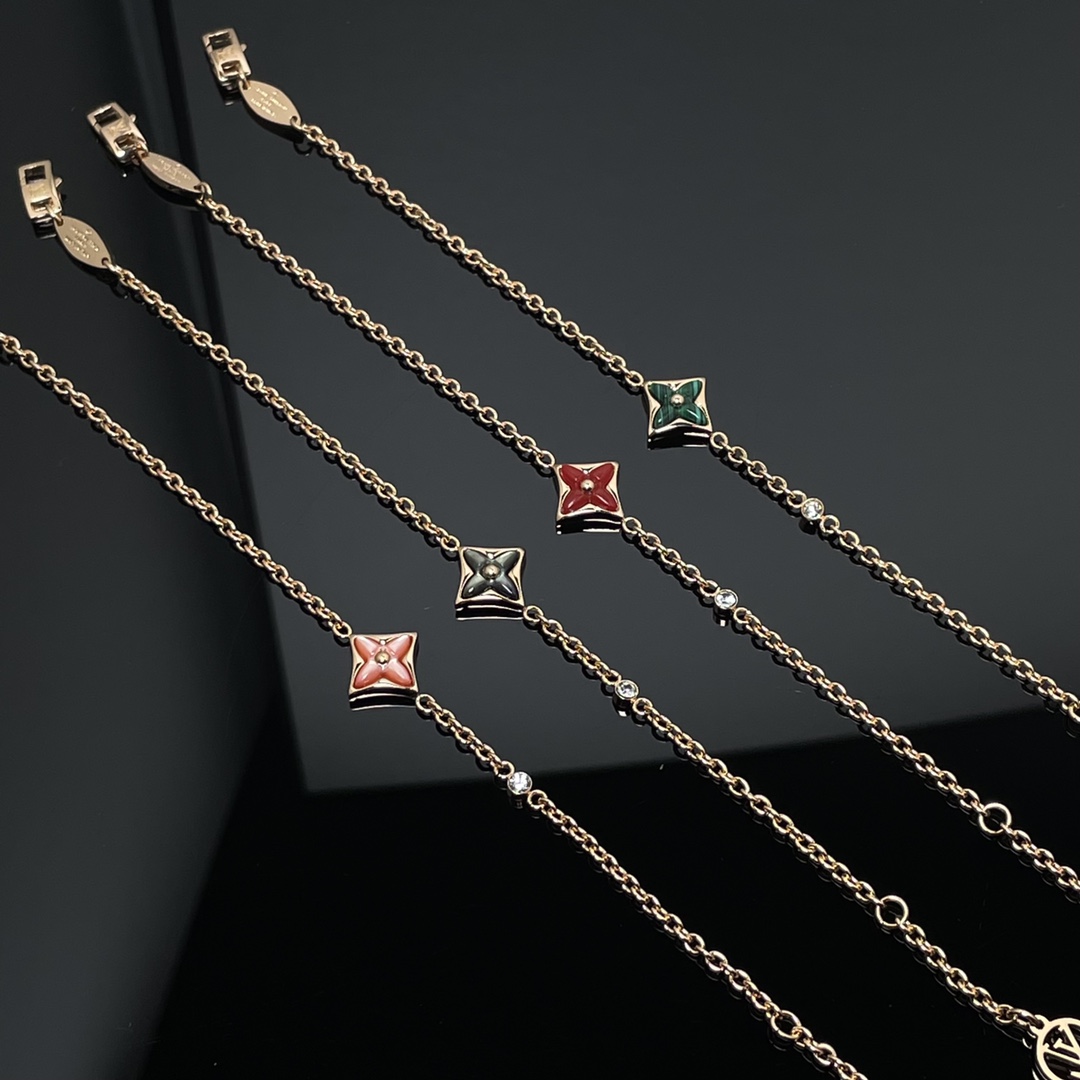 Louis Vuitton 1 Motif Star Charm Bracelet - Rep Fashion™