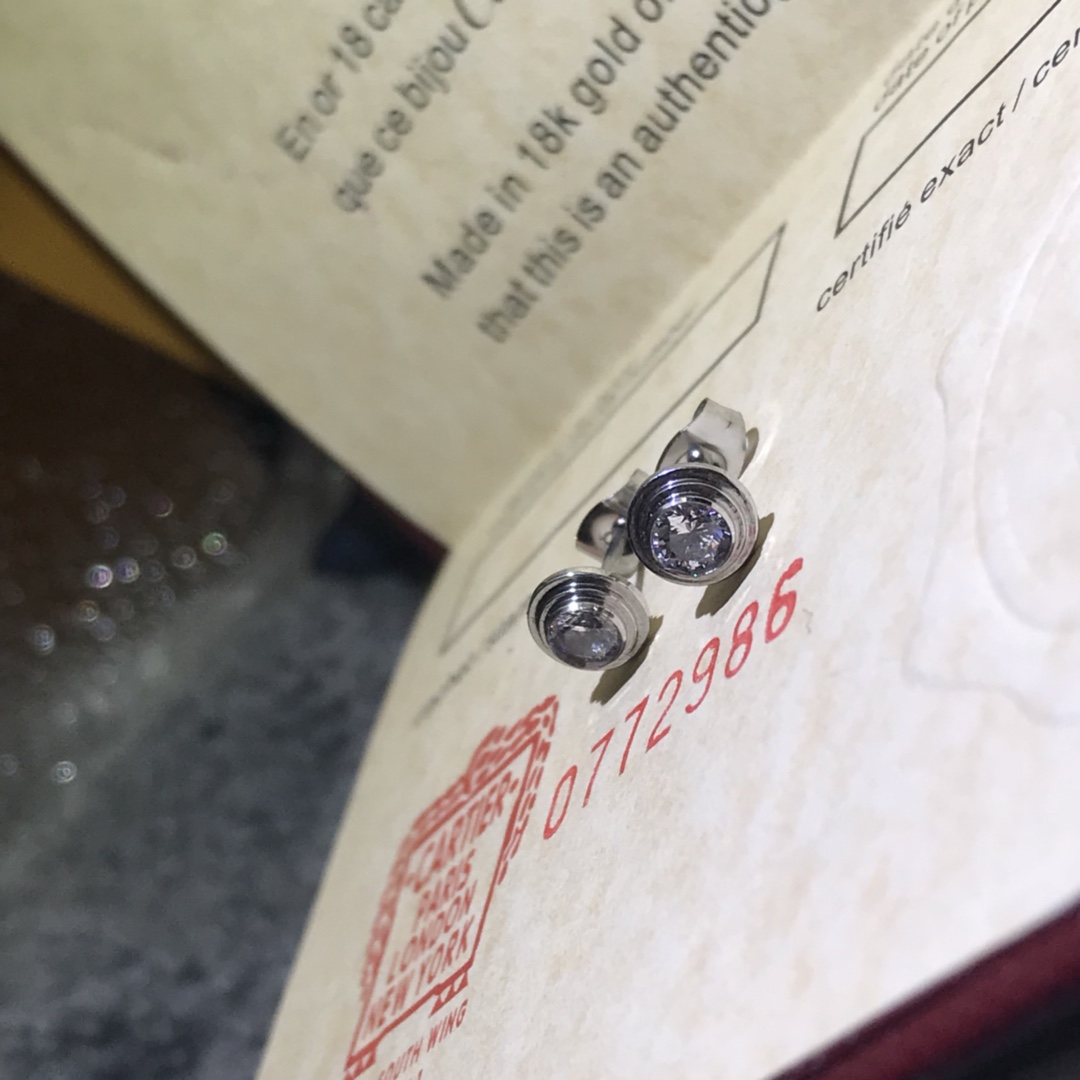 Cartier Diamond d'Amour Stud Earrings - Rep Fashion™