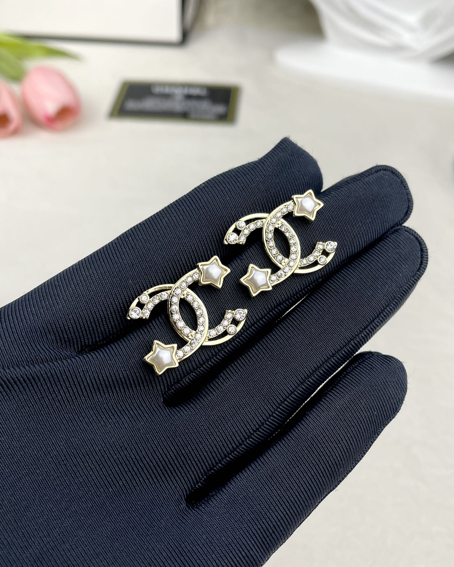 Chanel Hollow Star Rhinestone CC Earrings - Rep Fashion™