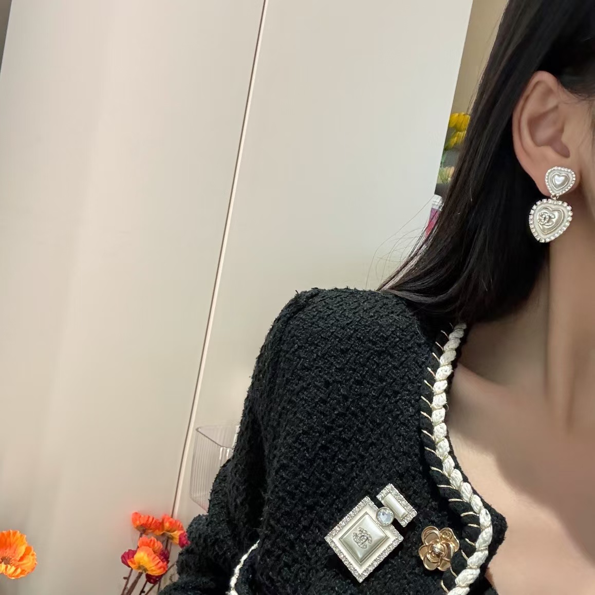 Chanel Two Heart Dangle Pearl Earrings - Rep Fashion™