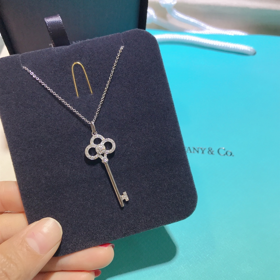Tiffany Crown Key Pendant Necklace - Rep Fashion™