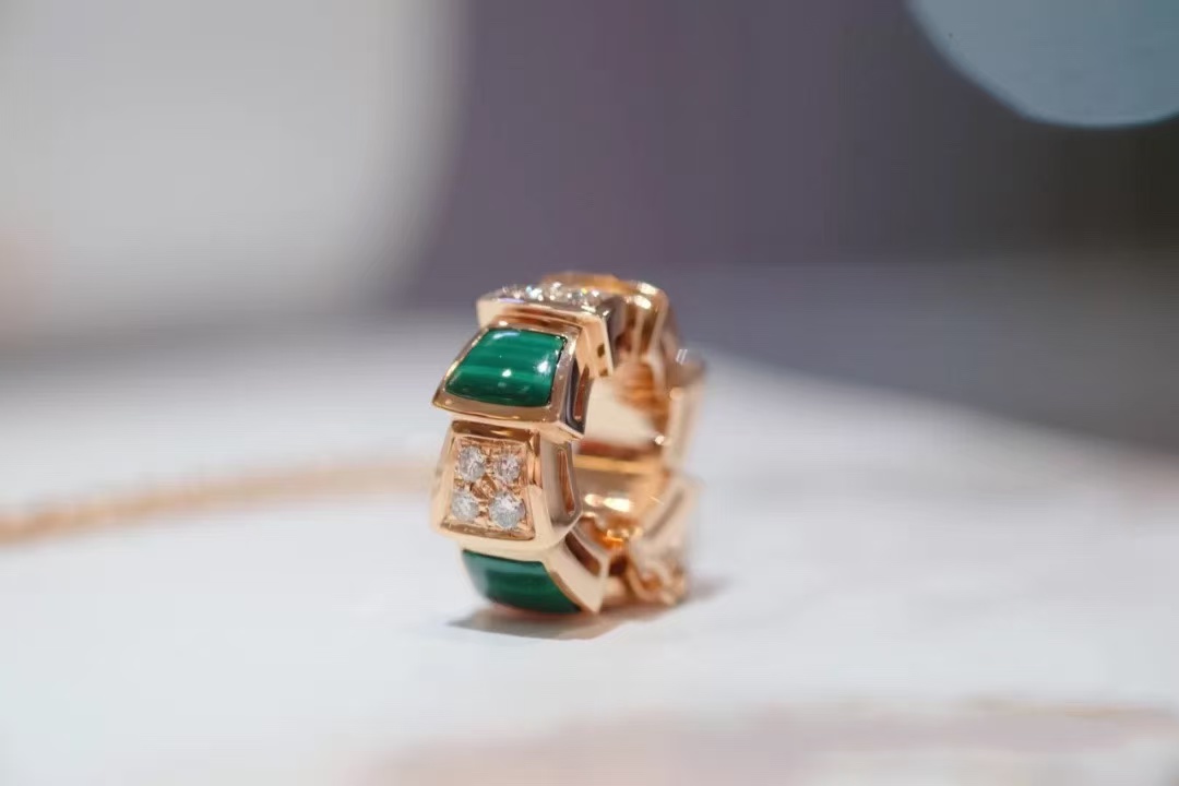 Bvlgari Serpenti Viper Necklace - Rep Fashion™