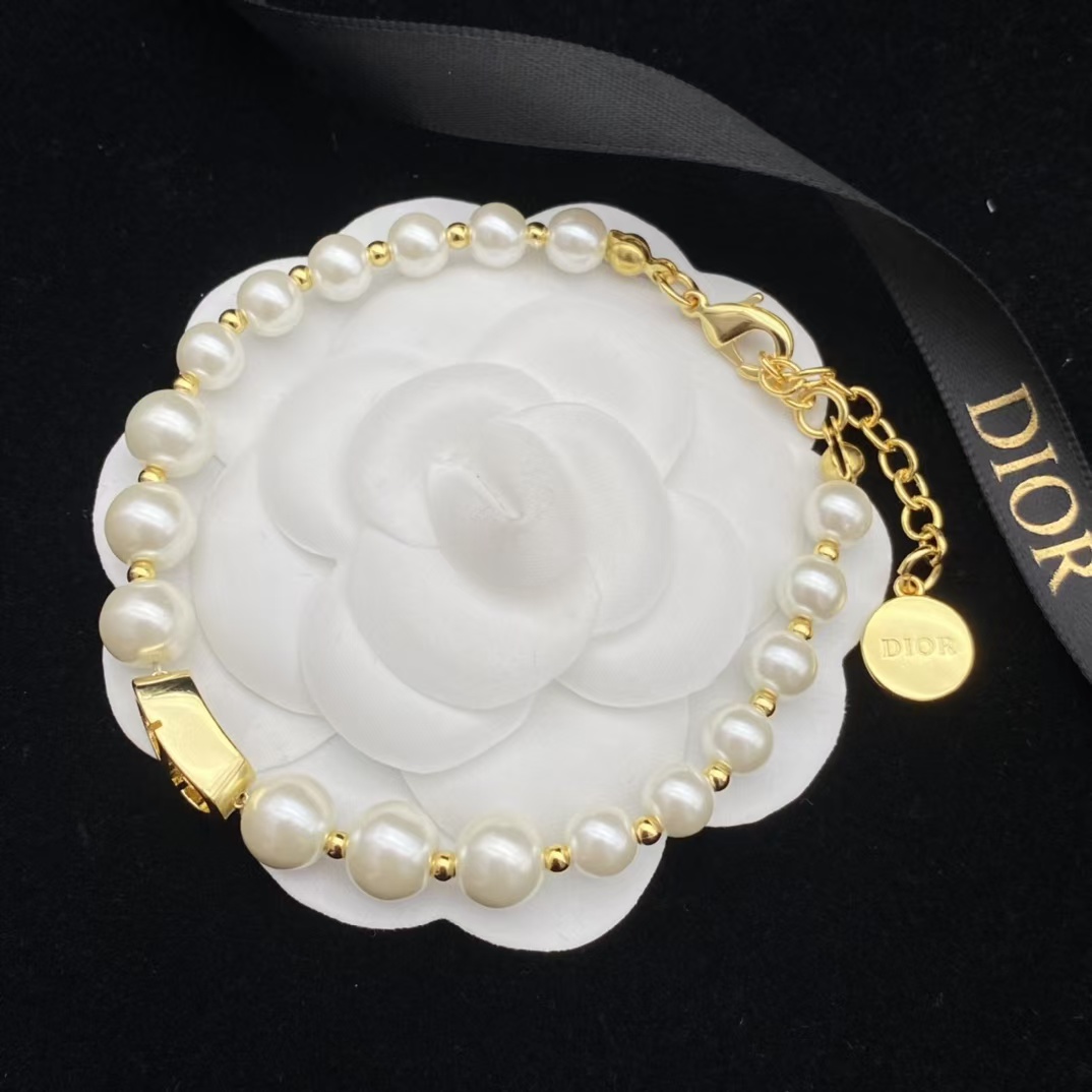 Dior Classic Pearl Bracelet - Rep Fashion™