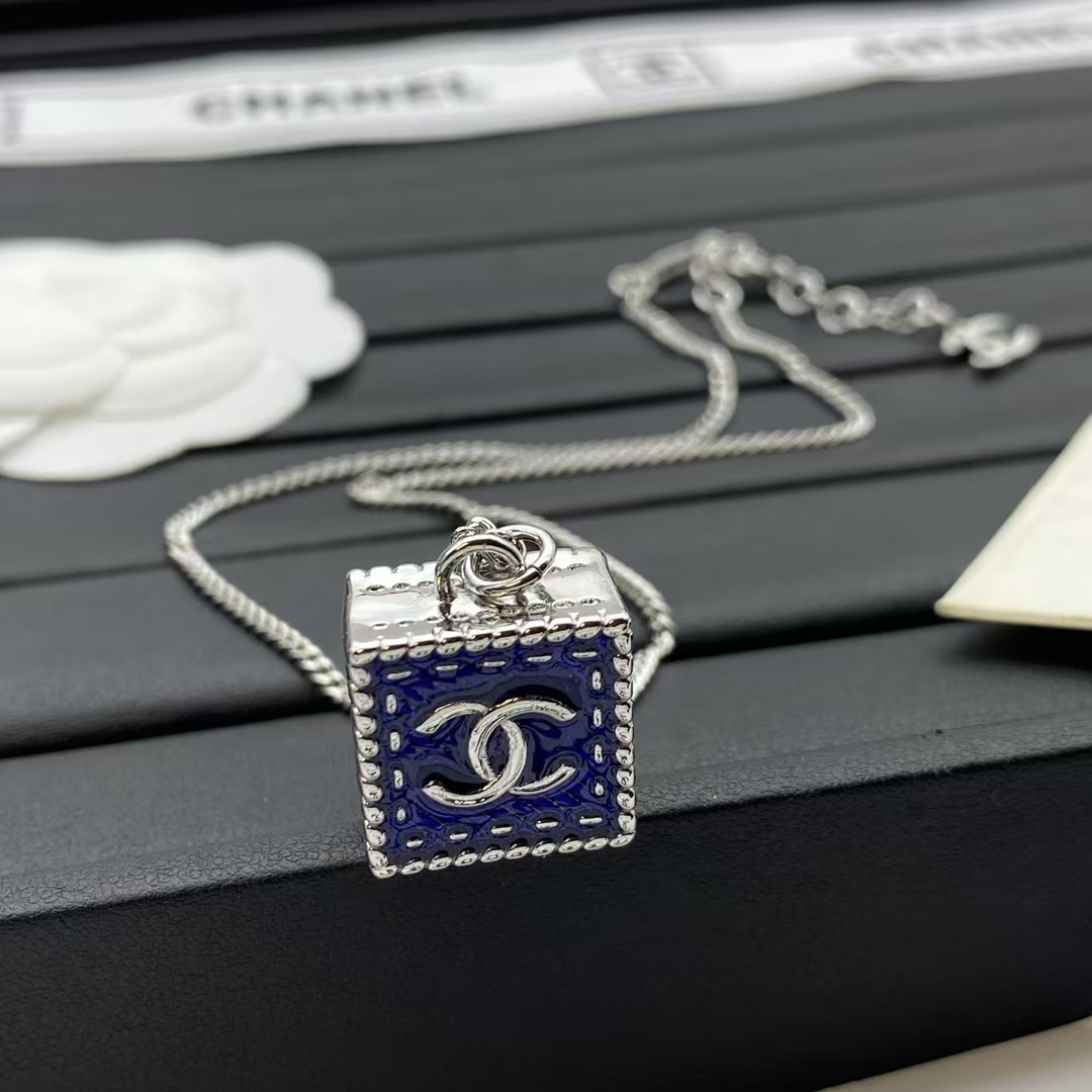 Chanel Denim Cube Pendant Necklace - Rep Fashion™
