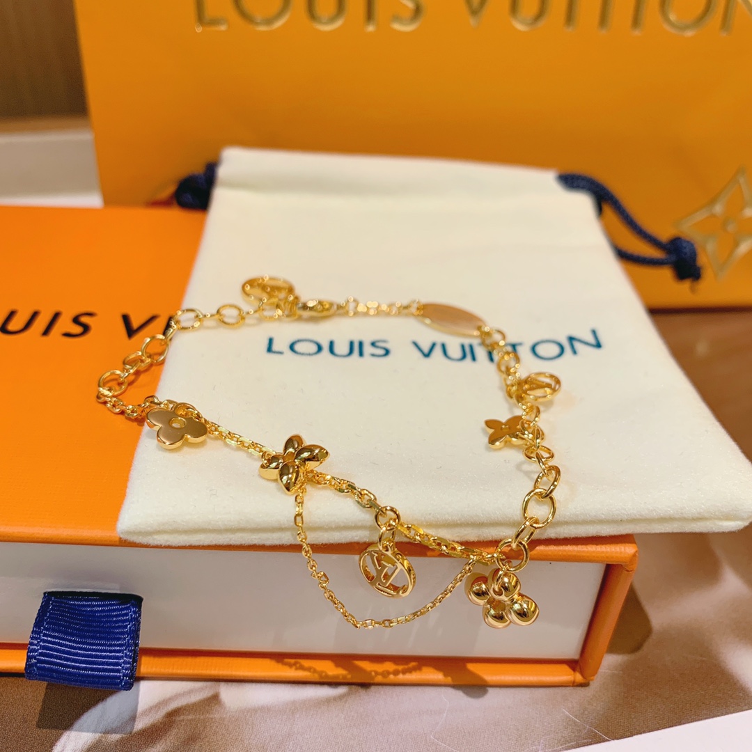 Louis Vuitton Chain with Charms Bracelet - Rep Fashion™