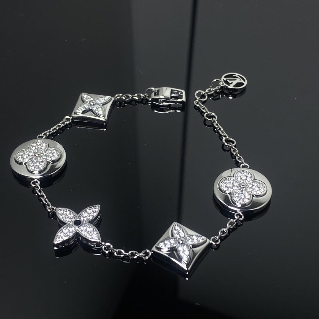 Louis Vuitton 5 Motifs Diamond Sun Star Bracelet - Rep Fashion™