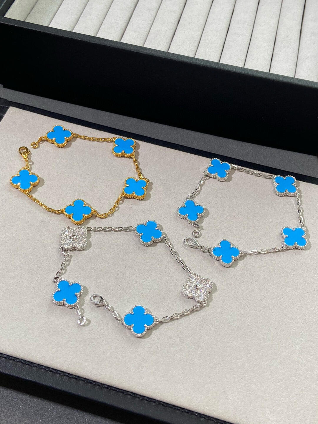 VCA Blue Agate VIntage Alhambra Bracelet, 5 Motifs - Rep Fashion™