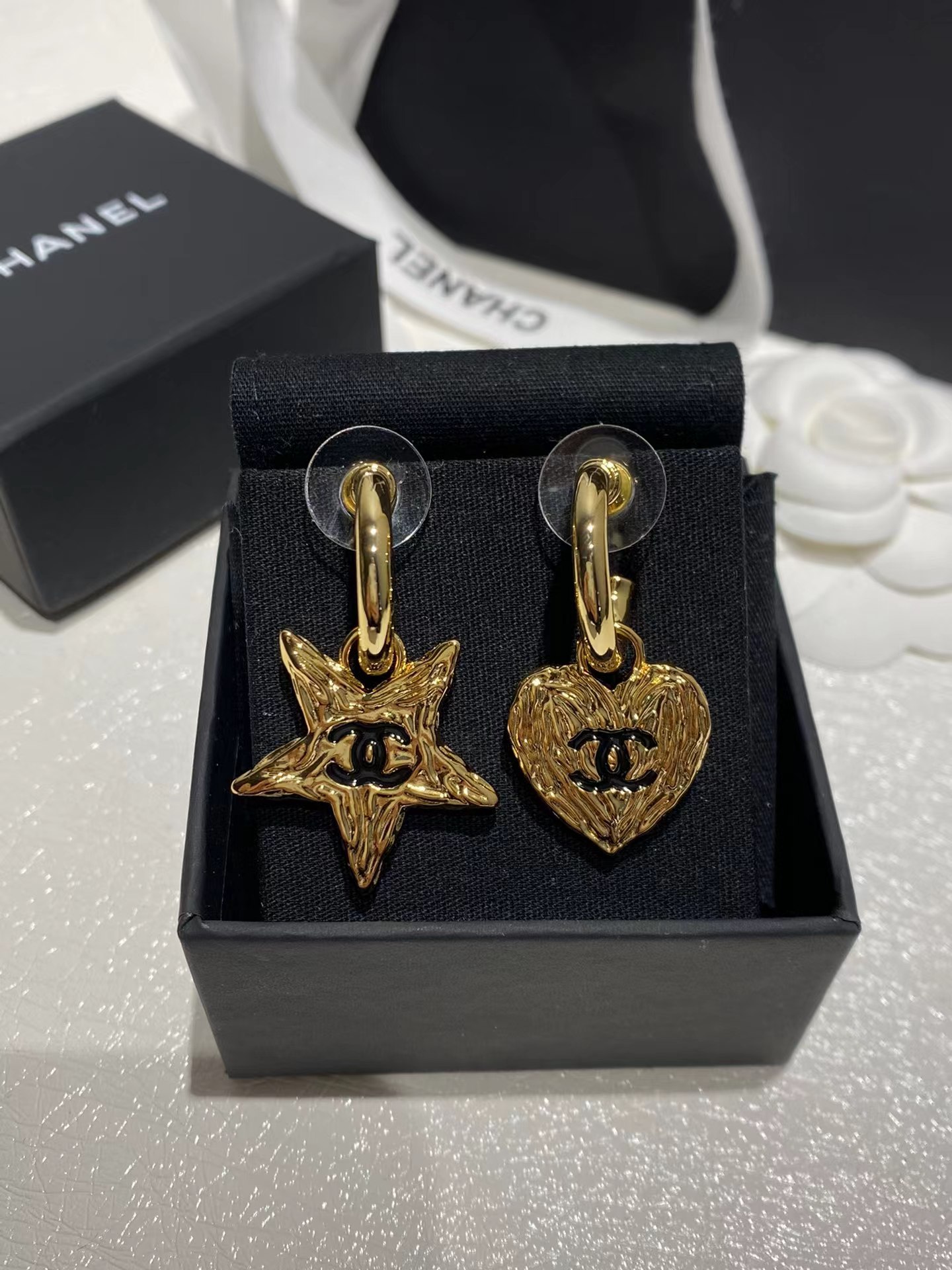 Chanel Asymmetric Star and Love Heart Dangle Earrings - Rep Fashion™