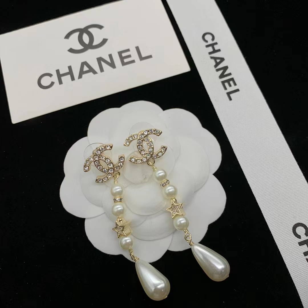 Chanel Teardrop Pearl Tassel Earrings - Rep Fashion™