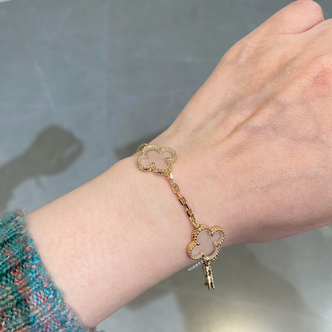 VCA Transparent Crystal Alhambra Bracelets, 5 Motifs - Rep Fashion™