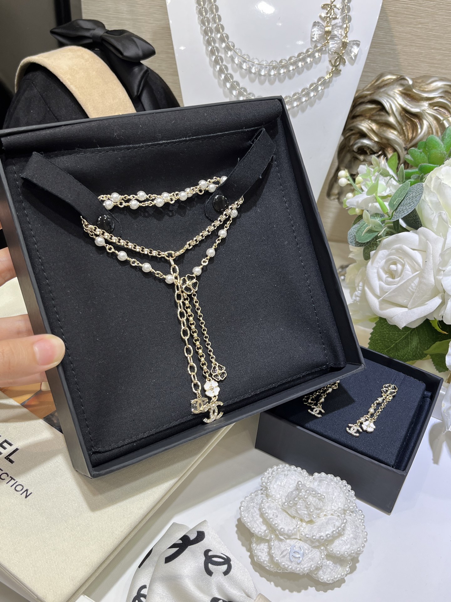 Chanel Black and White Camellia Tassel Drop Pearl Y Necklace - Rep Fashion™