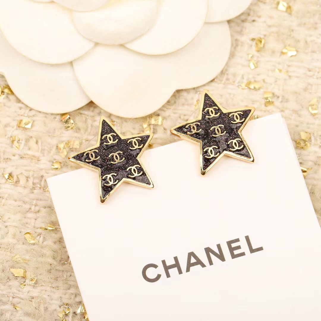Chanel Black Star Earrings - Rep Fashion™