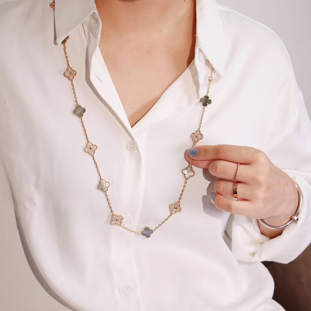 VCA Vintage Alhambra Long Necklace, 20 Motifs - Rep Fashion™