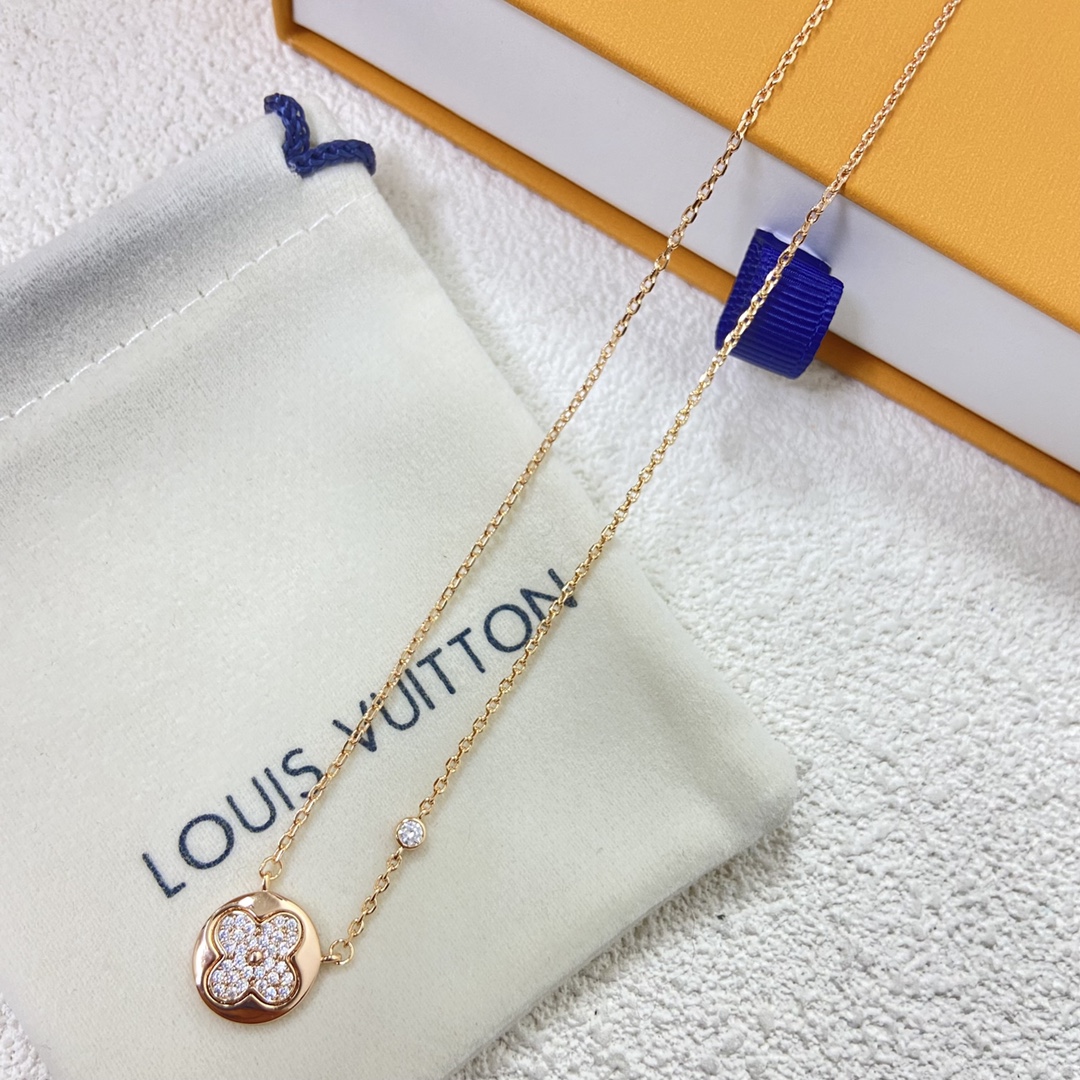 Louis Vuitton Diamond Sun Pendant Necklace - Rep Fashion™
