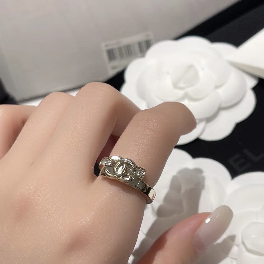 Chanel Two Row Staggered Ring - Rep Fashion™