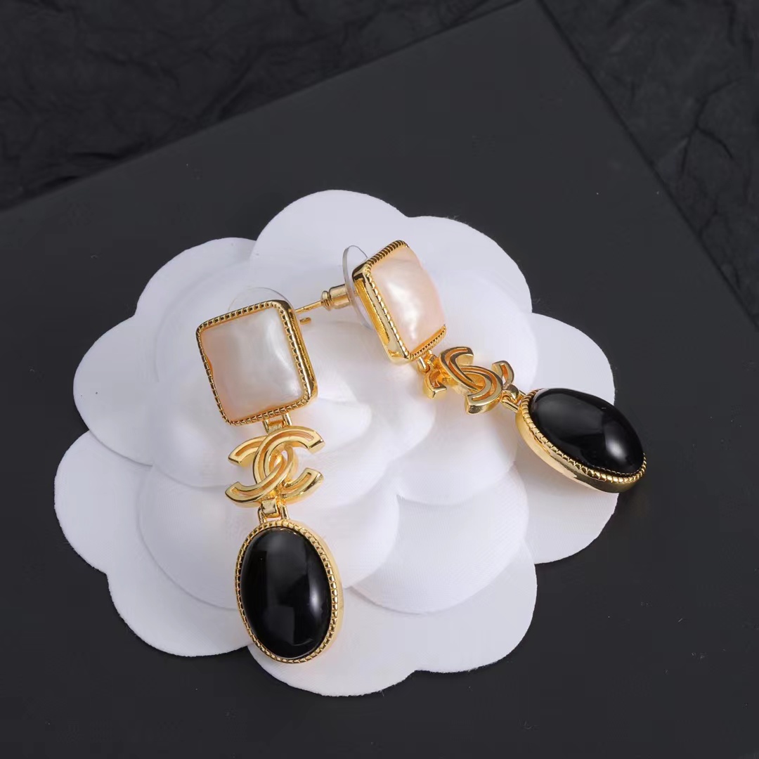 Chanel Retro Style Earrings - Rep Fashion™