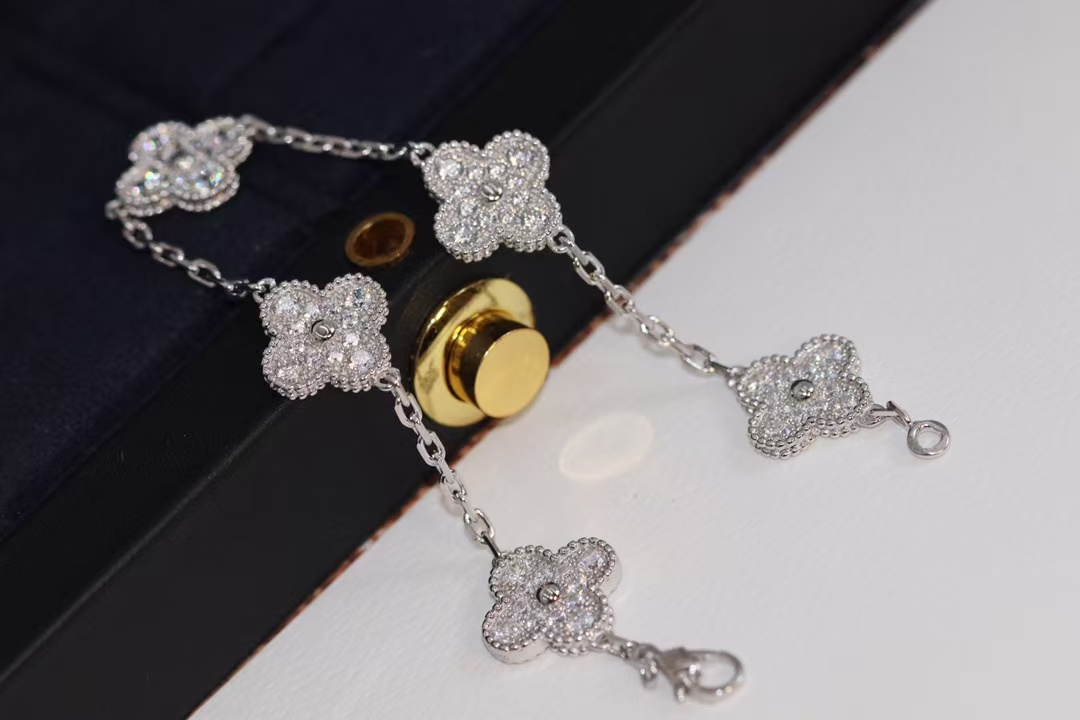 VCA White Gold Diamond Vintage Alhambra Bracelet 5 Motifs - Rep Fashion™