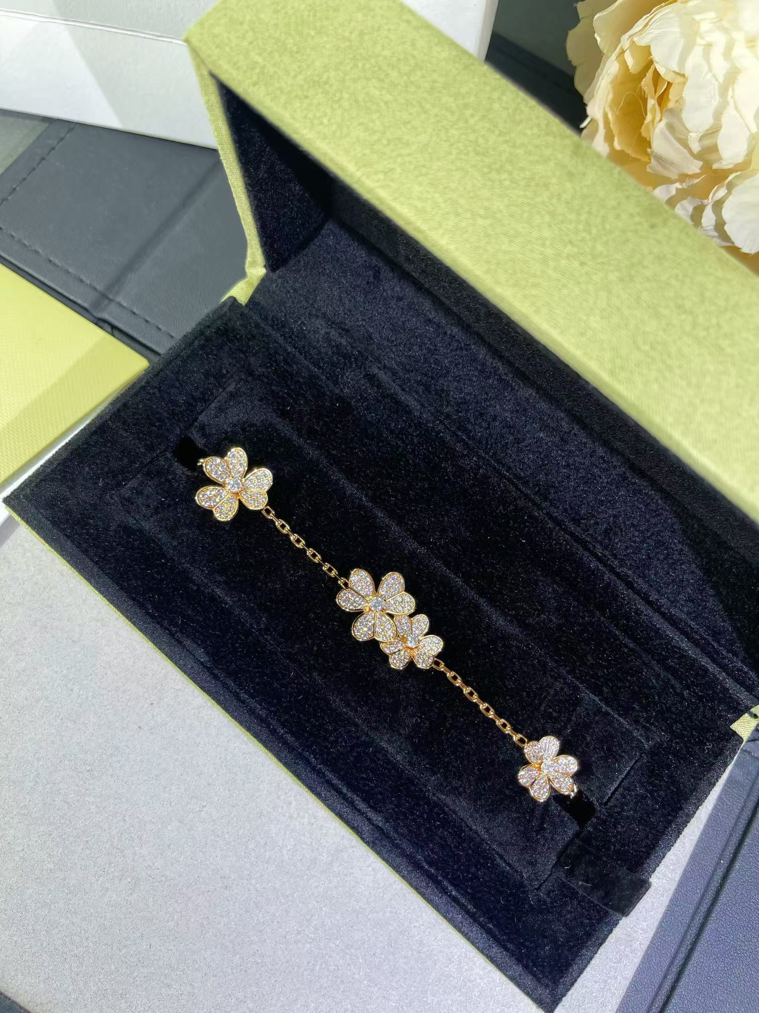 VCA Frivole Flora Bracelet 5 Flowers - Rep Fashion™