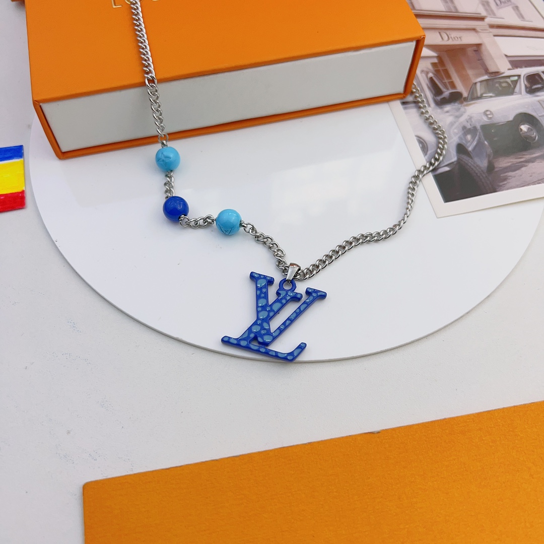 Louis Vuitton Pumpkin LV Monogram Pendant Necklace - Rep Fashion™