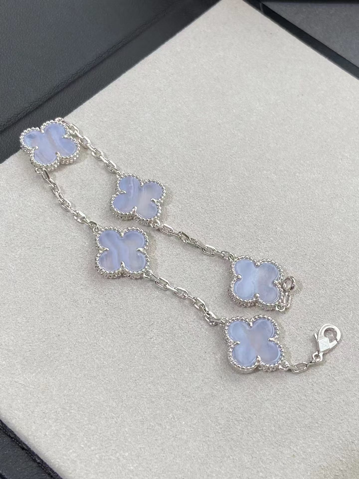 VCA Blue Chalcedony Vintage Alhambra Bracelet 5 Motifs - Rep Fashion™