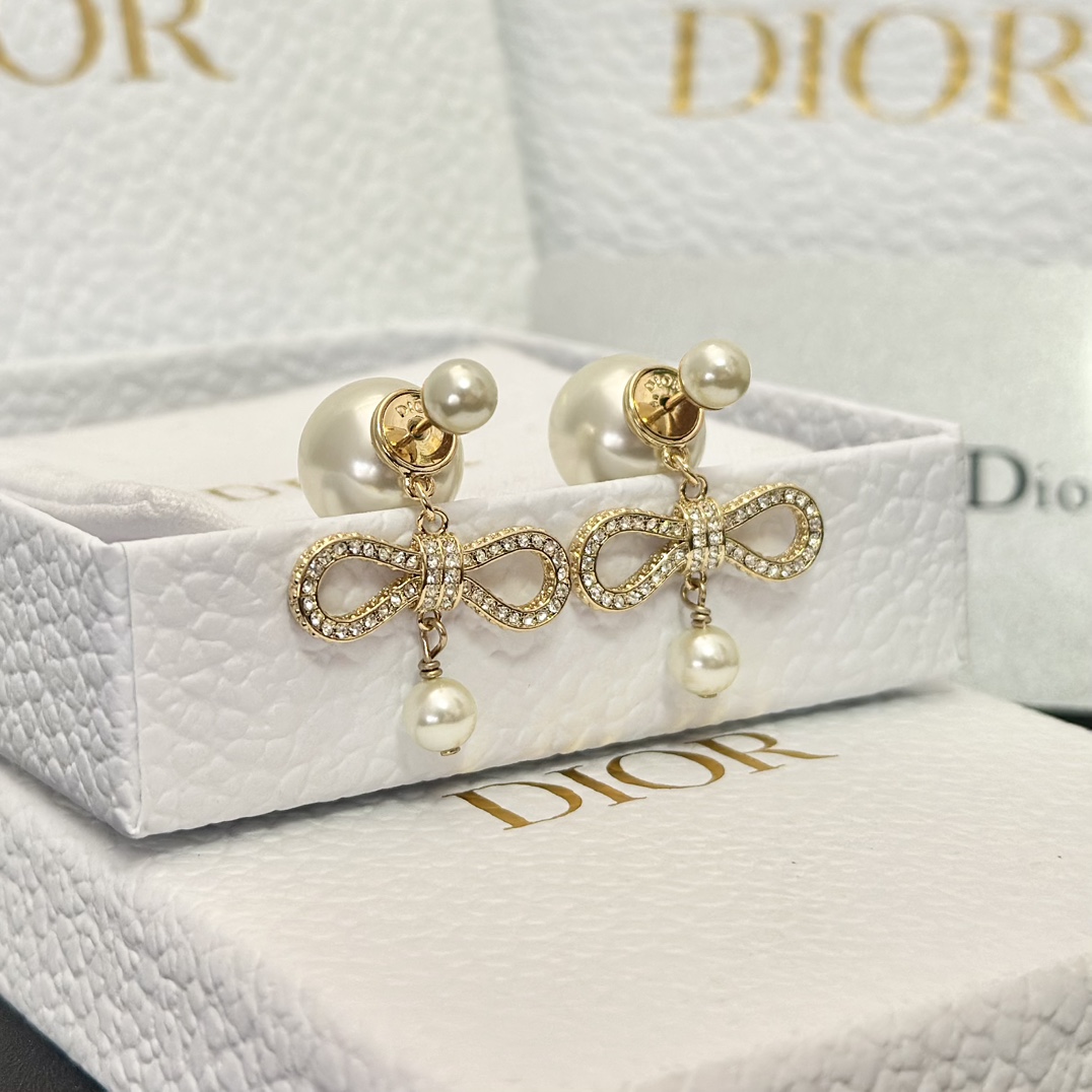 Dior Bow Pearl Earrings - Rep Fashion™
