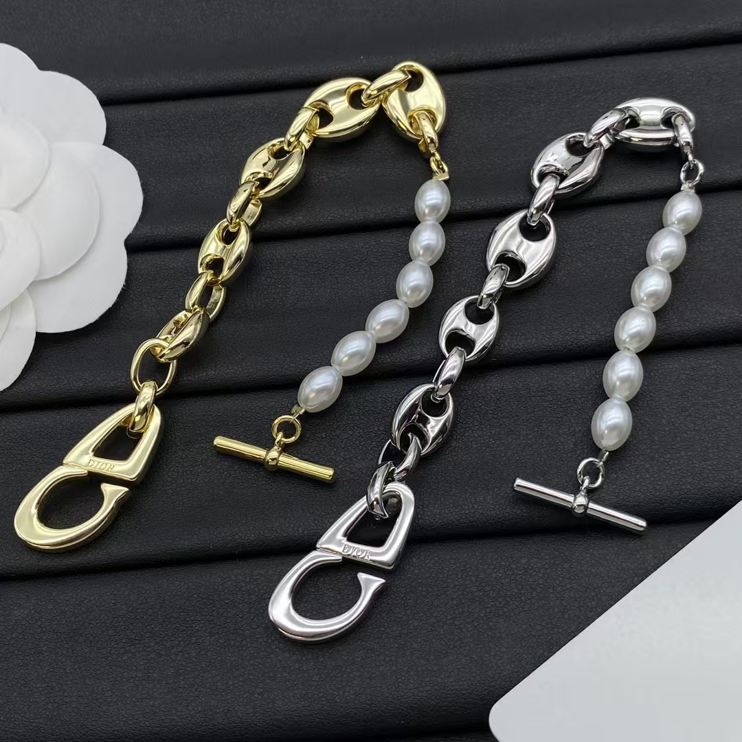 Dior Pearl and Chain Bracelet - Rep Fashion™