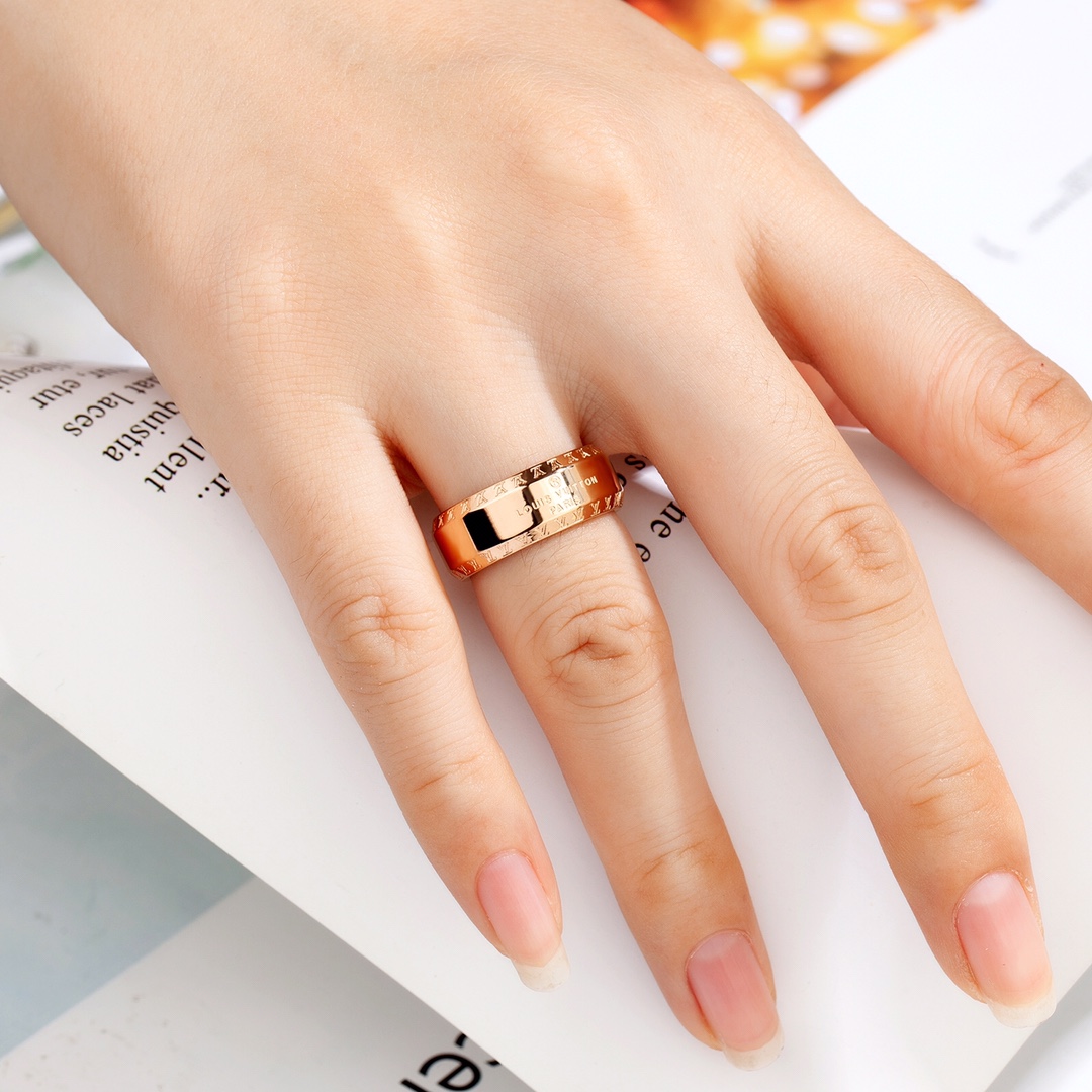 Louis Vuitton Unisex Wide Ring - Rep Fashion™