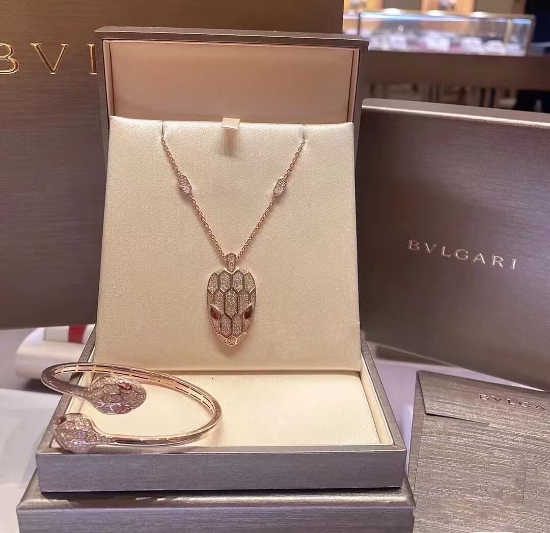 Bvlgari Serpenti Seduttori Necklace - Rep Fashion™