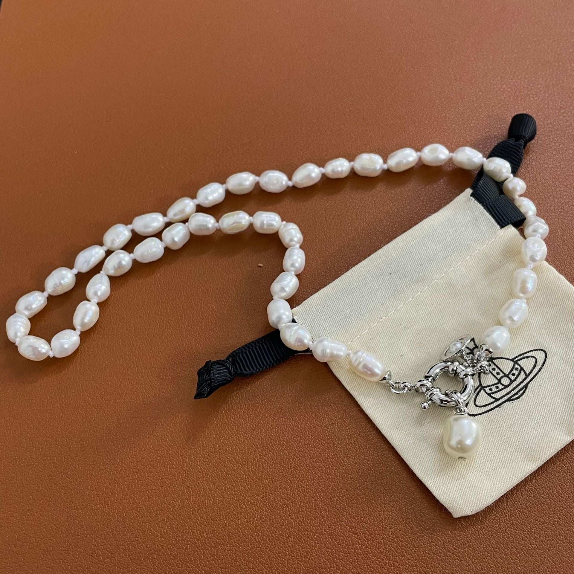 Vivienne Westwood Teardrop Pearl Charm Pendant Necklace - Rep Fashion™