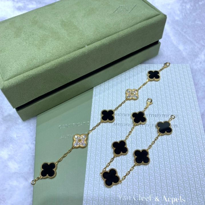 VCA Black Vintage Alhambra Bracelet 5 Motifs - Rep Fashion™