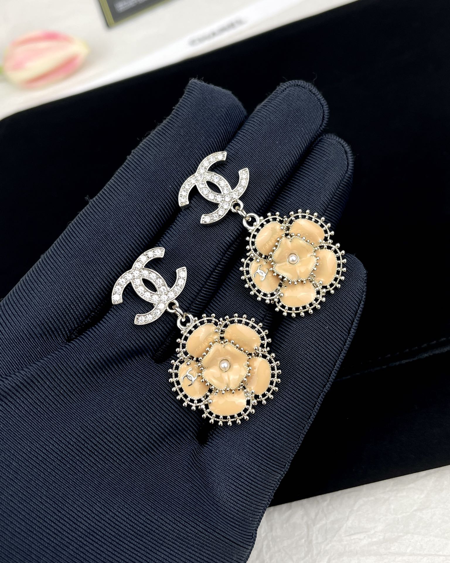 Chanel Enamel Camellia Earrings - Rep Fashion™
