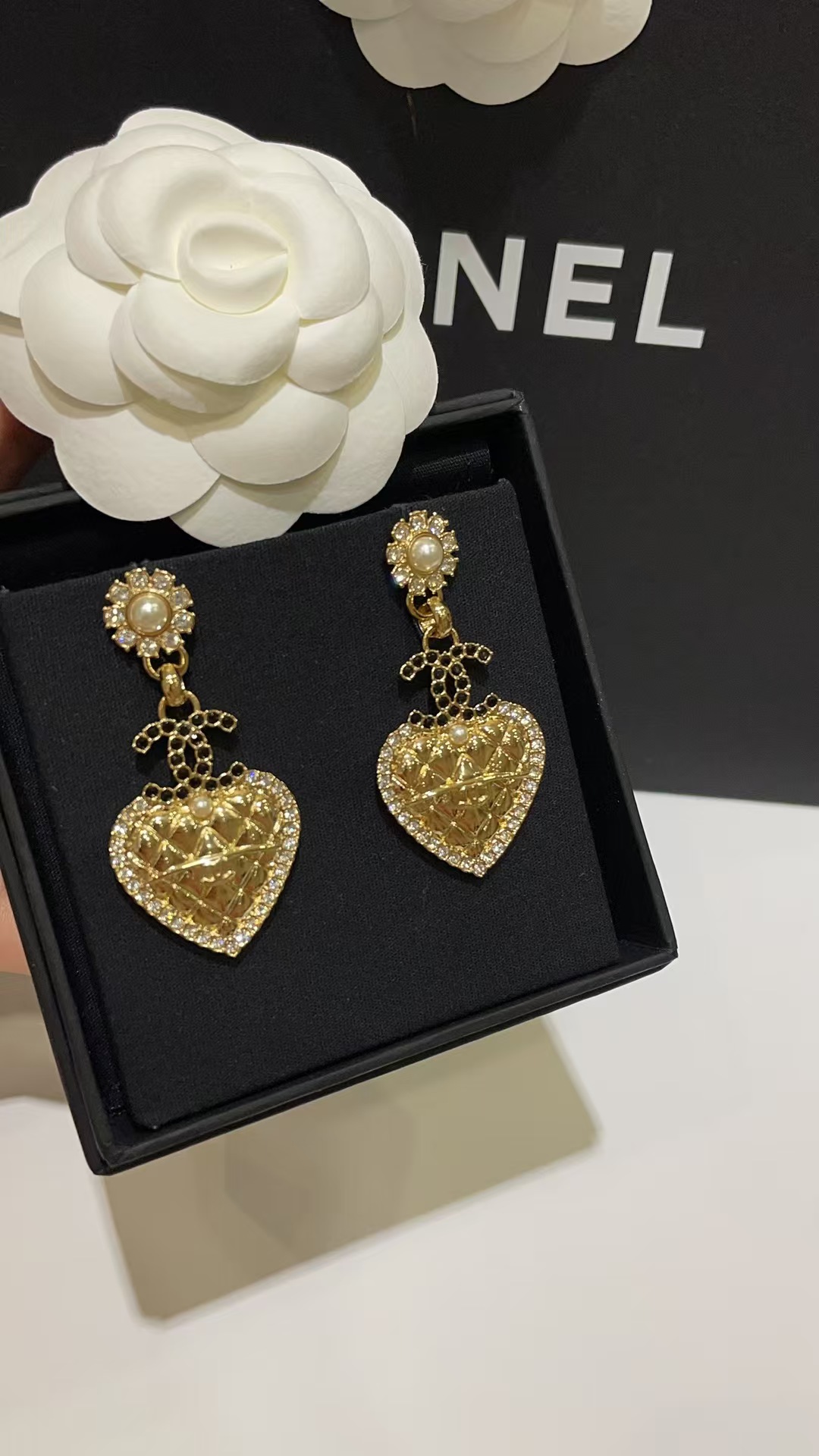 Chanel Love Heart Dangle Earrings - Rep Fashion™
