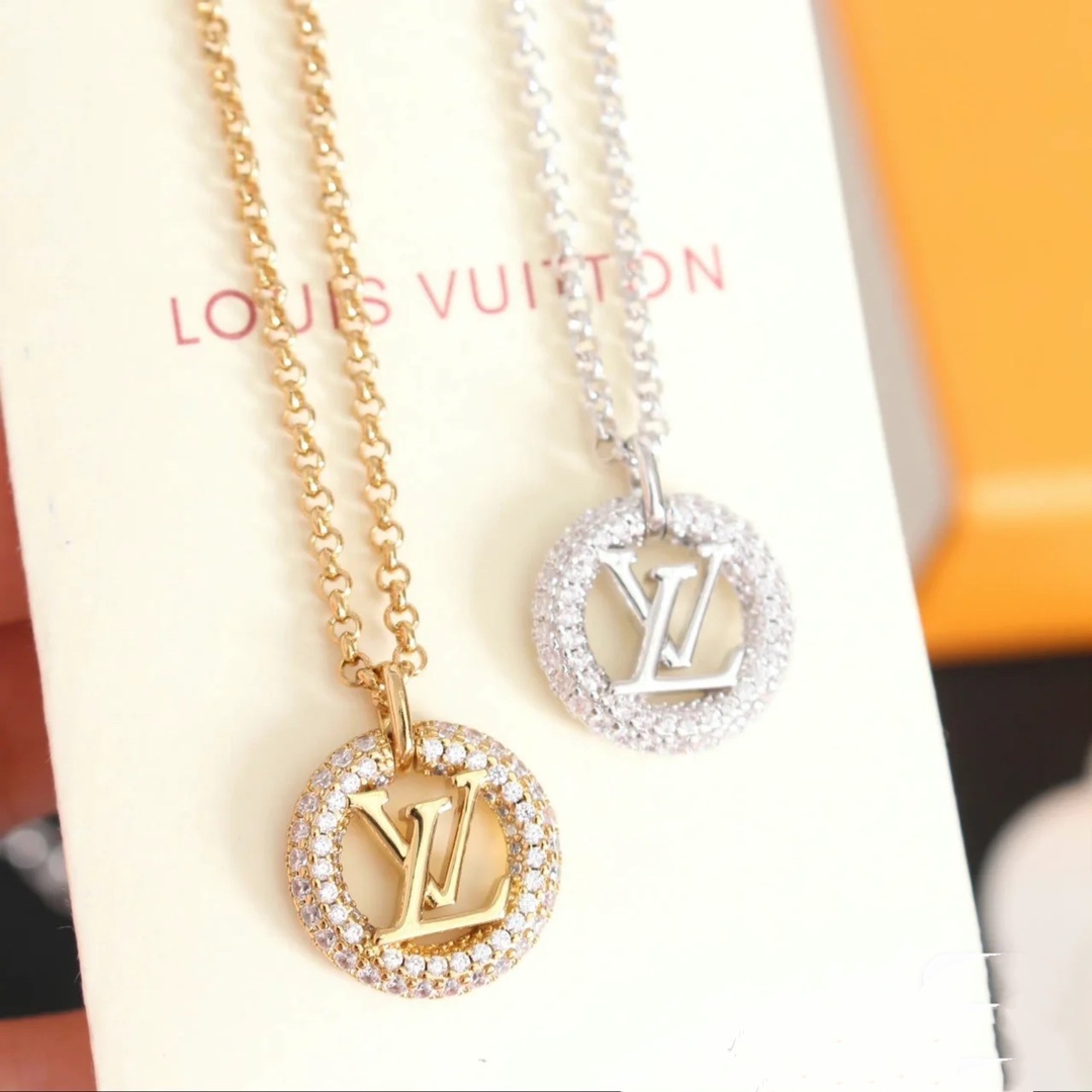 Louis Vuitton Diamond Wrap Round Hollow LV Necklace - Rep Fashion™