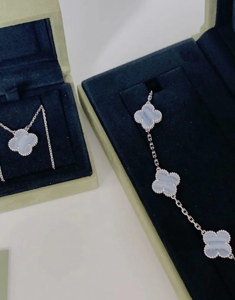 VCA Blue Chalcedony Clover Vintage Alhambra Pendant Necklace Bracelet - Rep Fashion™