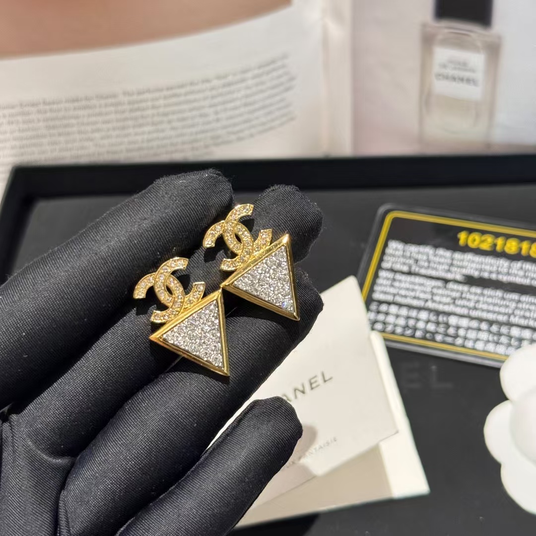 Chanel Geometric Triangle Stud Earrings - Rep Fashion™