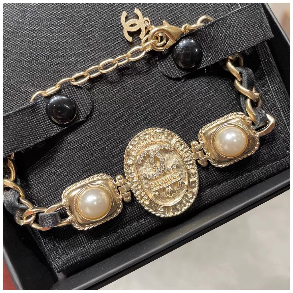 Chanel Vintage Light Gold Oval Tag Bracelet - Rep Fashion™