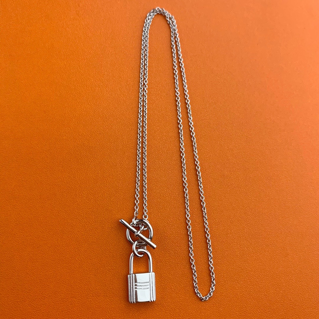 Hermes OT Clasp Lock Pendant Necklace - Rep Fashion™
