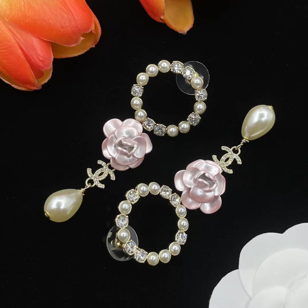 Chanel Pink Camellia Pearl Dangle Earrings - Rep Fashion™