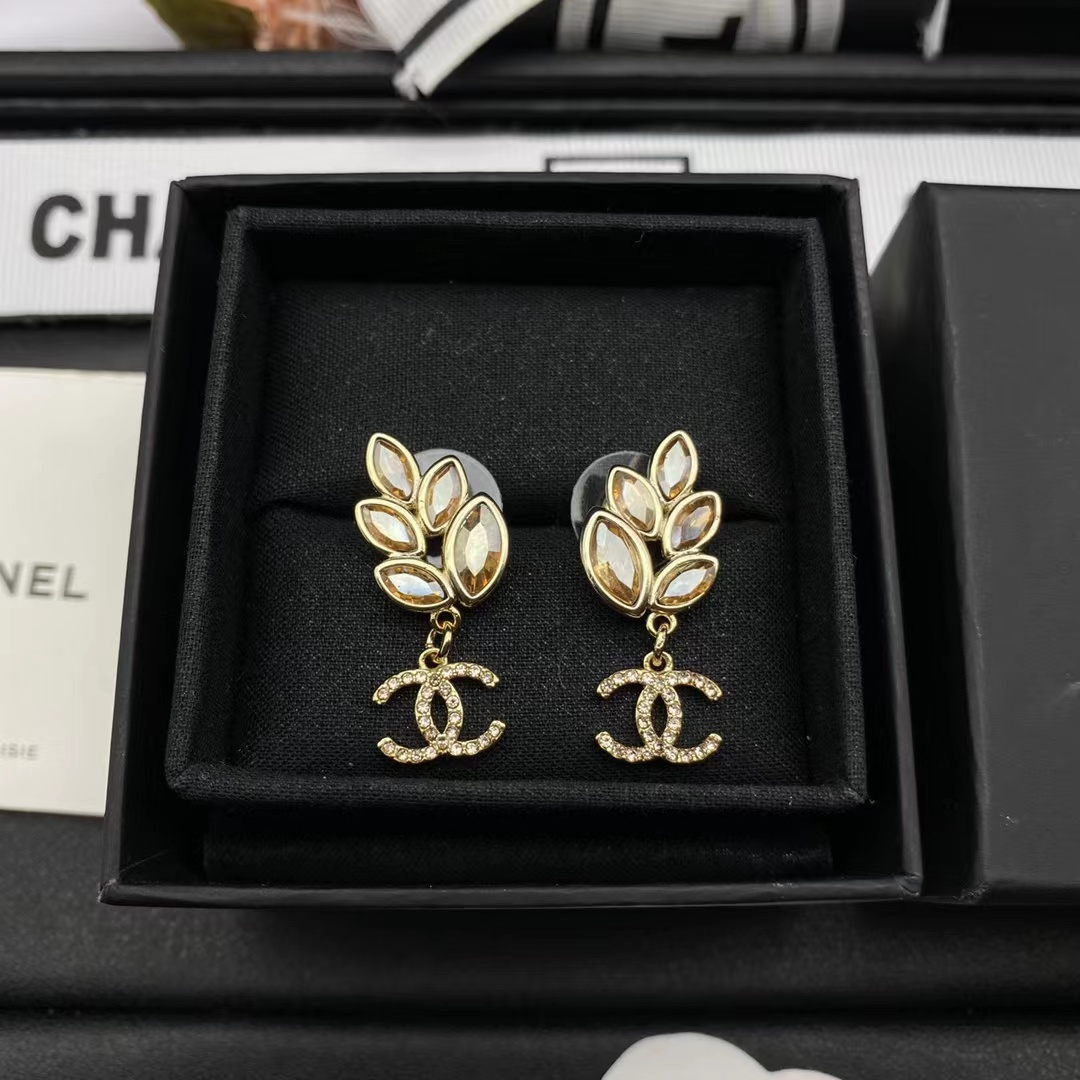 Chanel Amber Leaf Earrings - Rep Fashion™