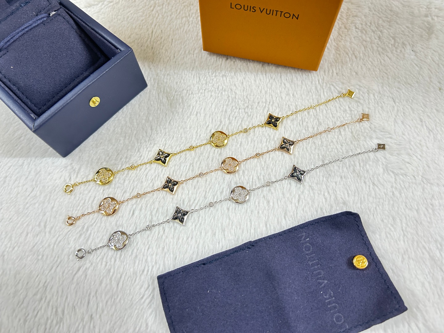 Louis Vuitton Grey Mother of Pearl Color Blossom Bracelet - Rep Fashion™