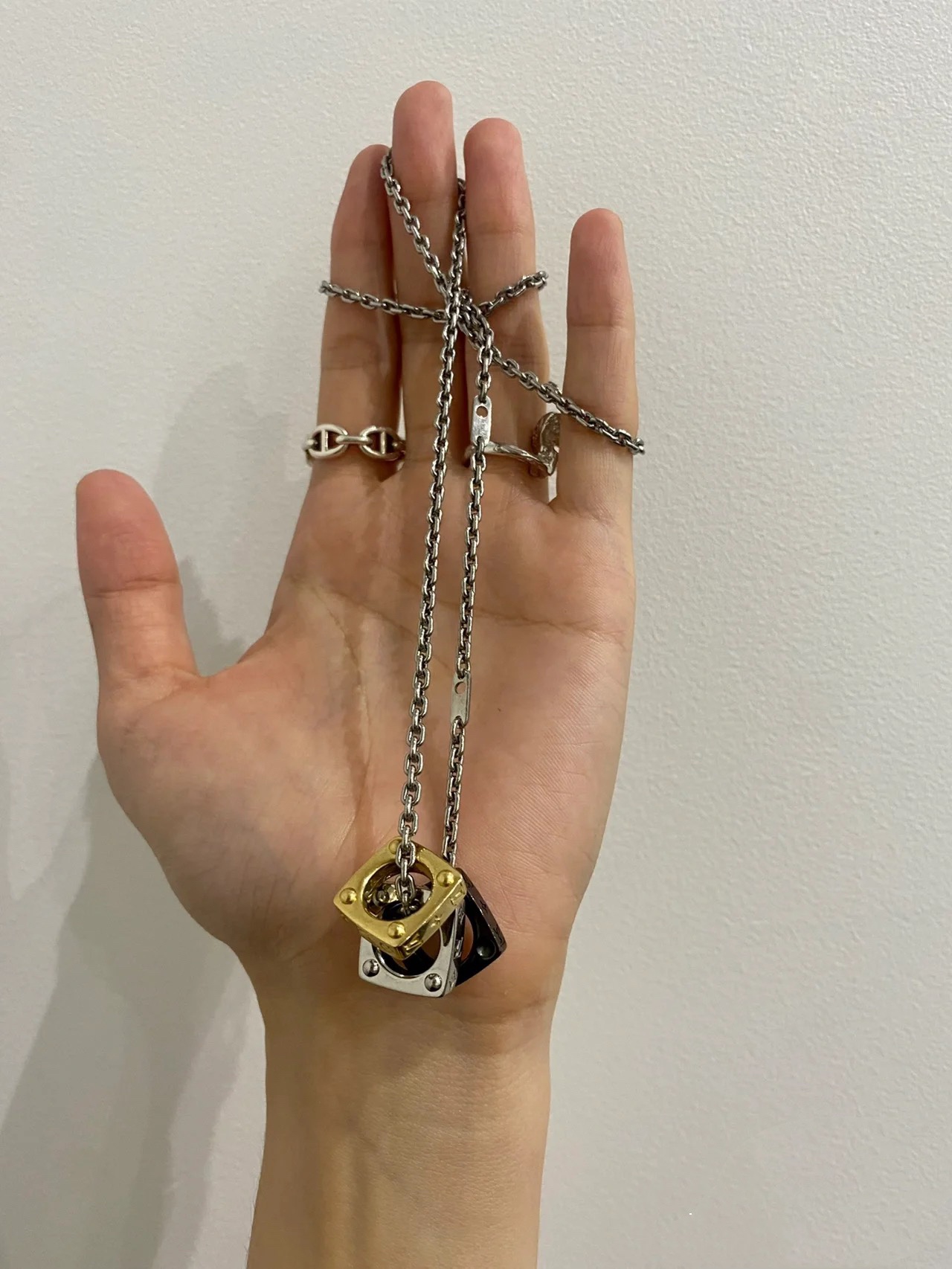 Louis Vuitton 3 Circles Pendant Necklace - Rep Fashion™