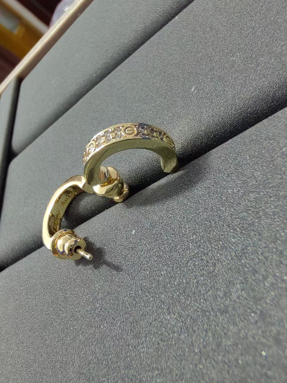 Cartier C Shape Earrings - Rep Fashion™