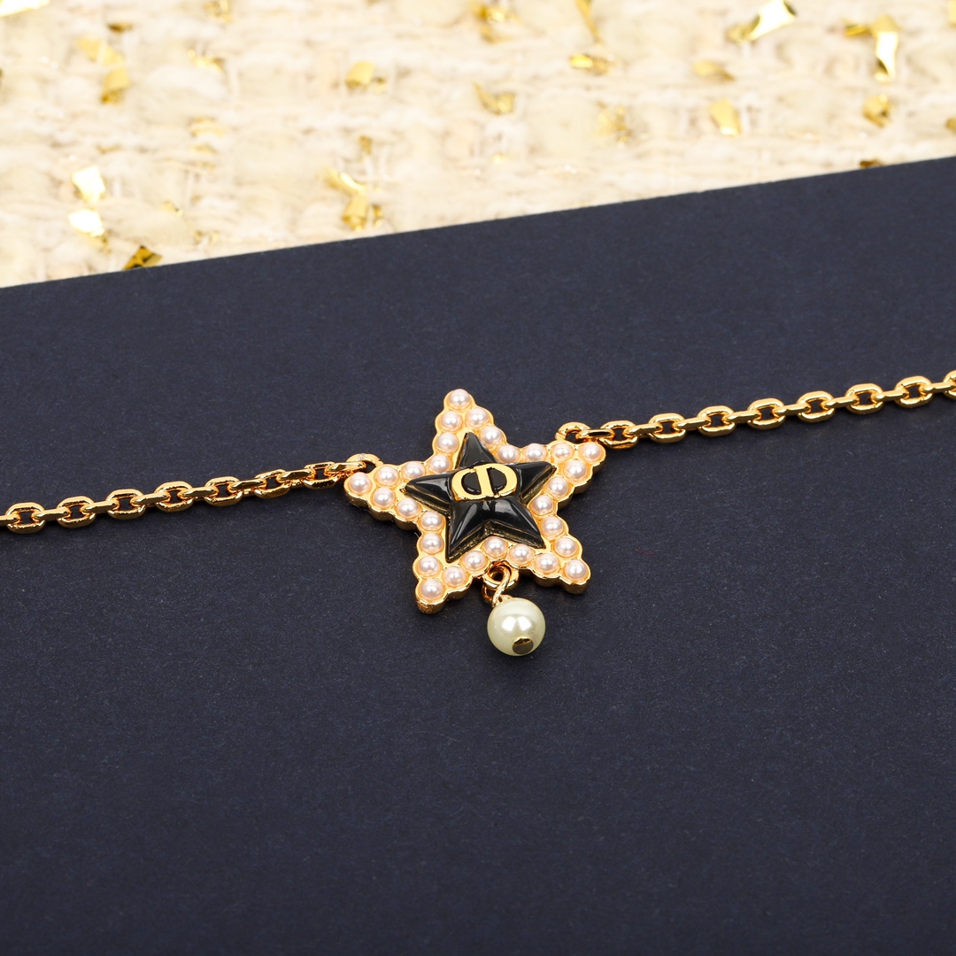 Dior Black Star Pendant Necklace - Rep Fashion™