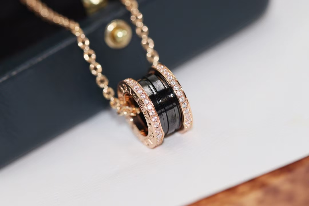 Bvlgari B.zero1 Necklace - Ceramic & Diamond - Rep Fashion™