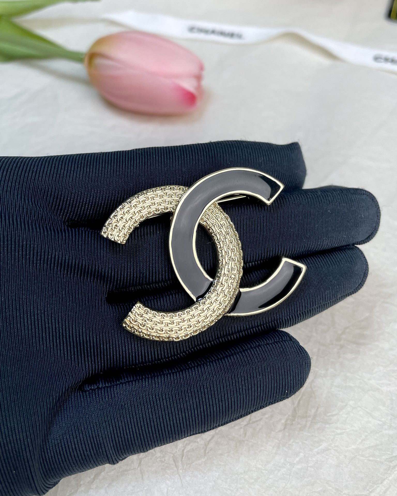 Black and Gold Chanel Brooch - Rep Fashion™